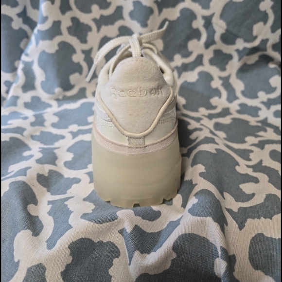 Reebok Club C Cardi B Sneakers Shoes Chalk White H01012 Women’s Size US 8 - Picture 5 of 9